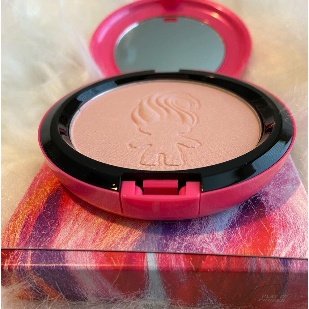 MAC Cosmetics Beauty Powder